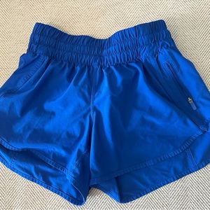 Lululemon tracker v short